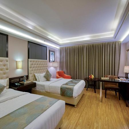 Om Clarks Inn Raebareli Extérieur photo
