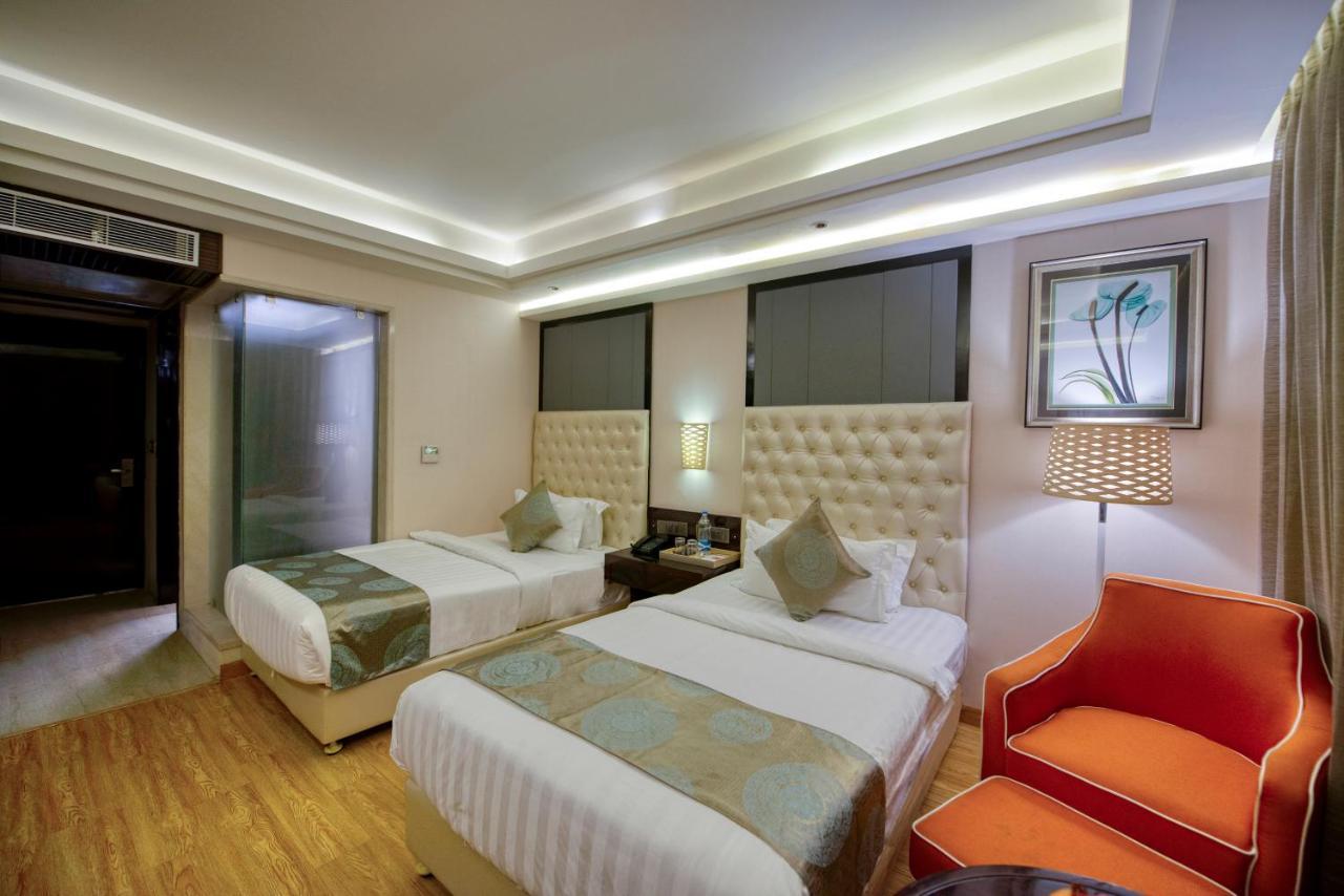 Om Clarks Inn Raebareli Extérieur photo